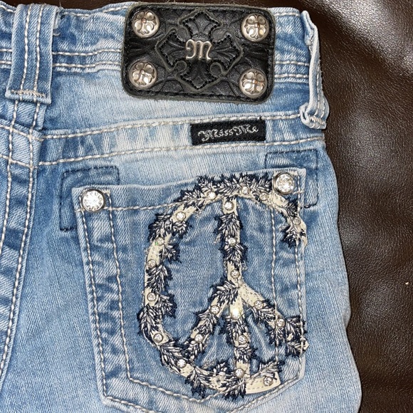 Miss Me jean shorts. LISTING IS FOR SHORTS ONLY - Picture 5 of 6